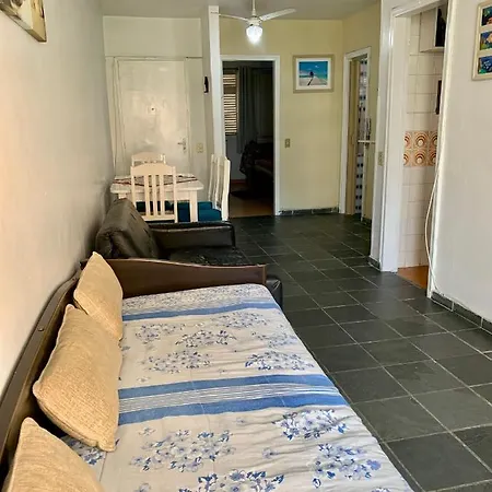 Apartamento Ótima Localização no Guarujá-Astúrias-3